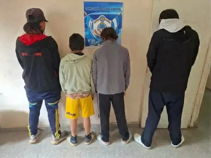 Cinco menores detenidos por atacar y apuñalar a un delivery para robarle