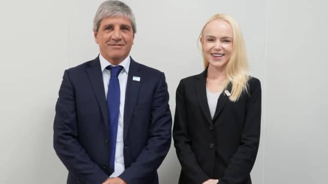 Luis Caputo se reunió con funcionarios del Tesoro de los EEUU, el BID y el Banco Mundial en busca de financiamiento