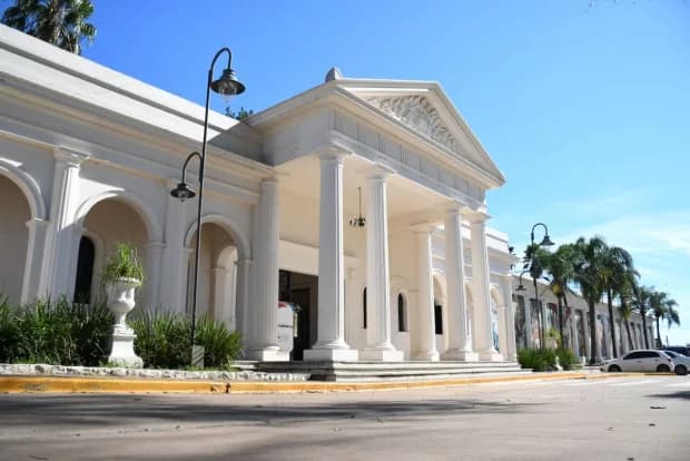 Horarios especiales y operativos de tránsito en los cementerios por el Día de la Madre