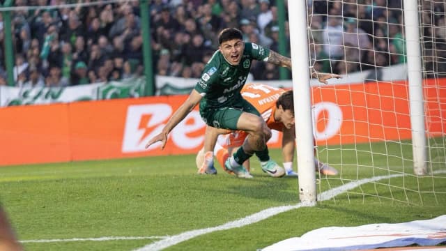 Sarmiento aprovechó un error defensivo y se puso en ventaja ante River