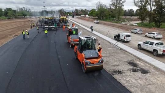 La Ciudad termina de probar el asfalto de la pista del nuevo Autódromo para que corra el MotoGP y quede listo para la F1