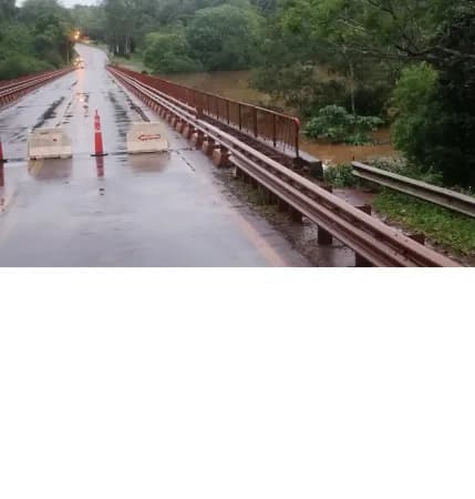 Creciente: se interrumpió el tránsito en dos puentes de Ruta Nacional 12