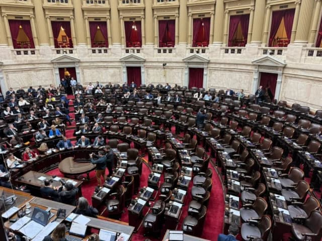 La oposición no llegó al quórum para derogar el mega DNU 70/23