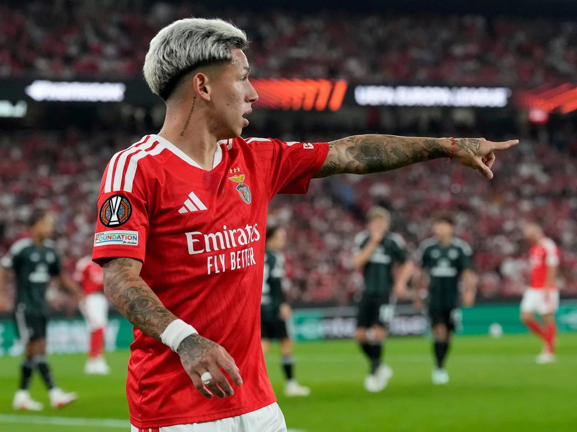 Video: doblete de asistencias de Prestianni en la goleada del Benfica ante el Celtic por la Europa League