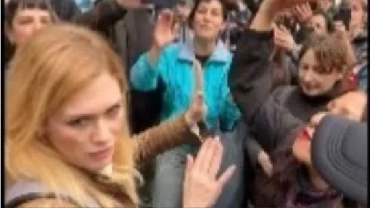 “Me mojaron, me escupieron”: Lilia Lemoine denunció haber sido atacada por un grupo de manifestantes a la salida del Congreso