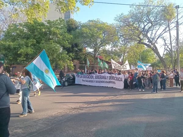 En Corrientes también se marchó por el cumplimiento de la Ley de Financiamiento Universitario