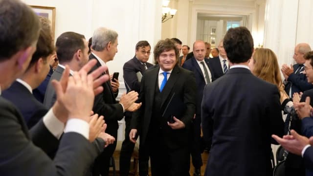 Javier Milei regresa al país con el frente legislativo y el armado de La Libertad Avanza en la mira