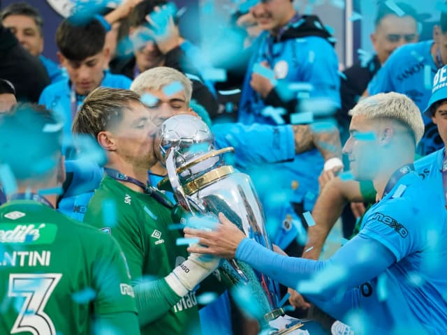 Una buena para Zielinski previo a River: Belgrano abrochó la continuidad de un campeón
