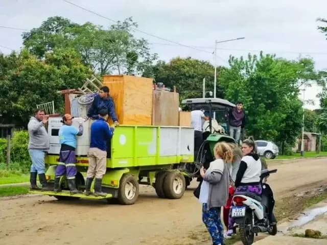 Itatí enfrenta la emergencia con cerca de 100 evacuados y despliegan asistencia en refugios