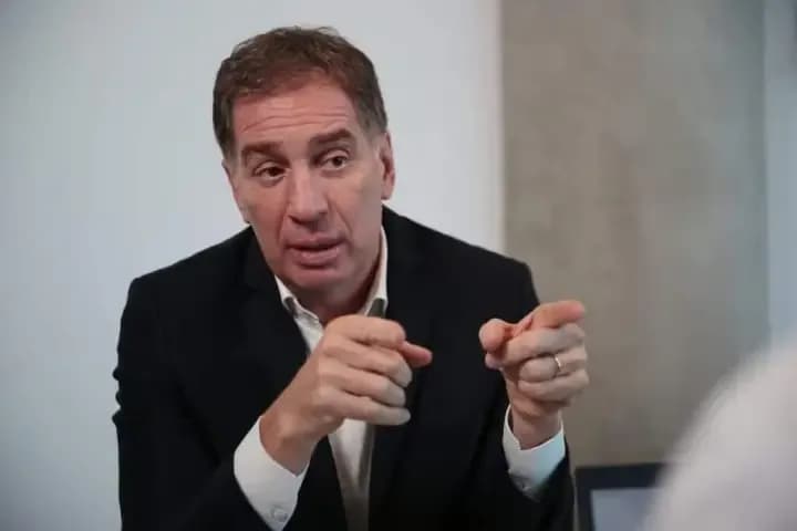 Santilli llamó a acordar con los gobernadores para destrabar reformas y cuestionó a Kicillof