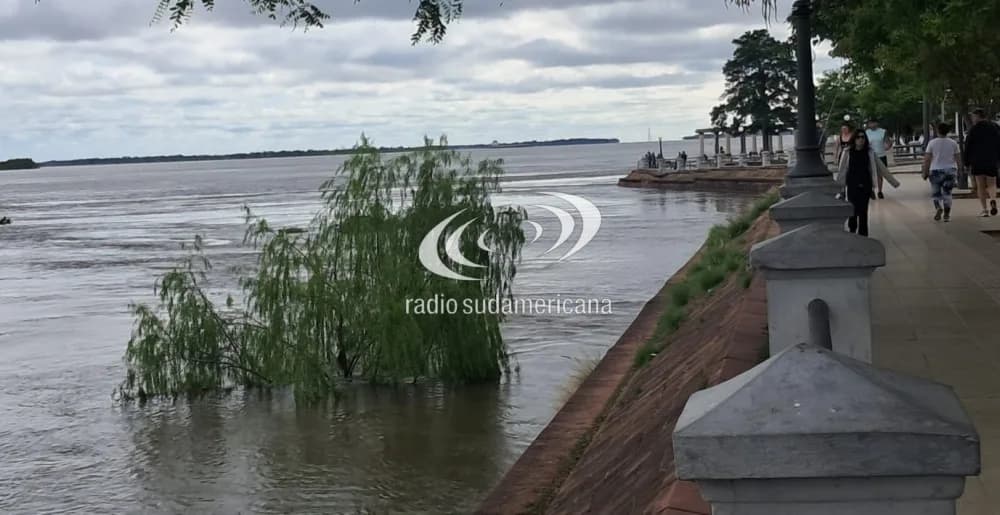 Prefectura lanzó una alerta por la crecida del río en Corrientes