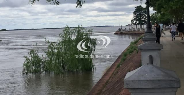 Prefectura lanzó una alerta por la crecida del río en Corrientes
