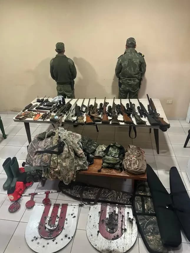 Secuestraron once armas de fuego durante un allanamiento en un establecimiento rural