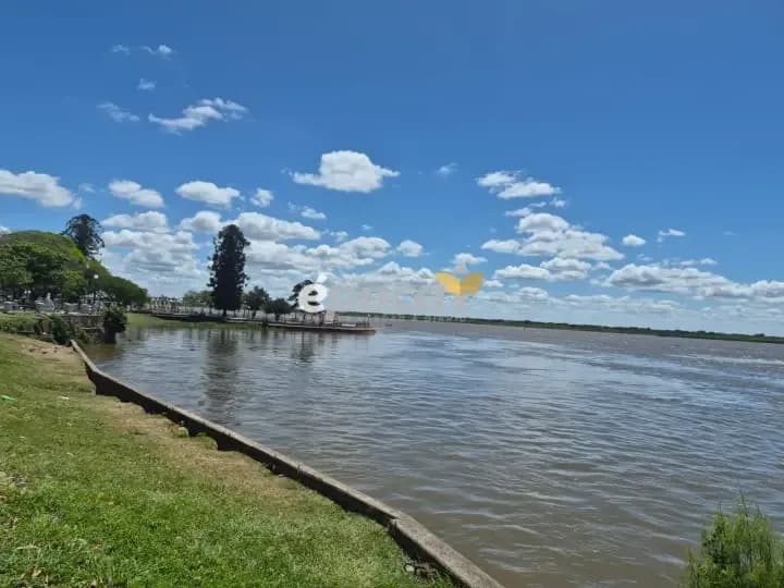 Crece el río Paraná: Capital superó el nivel de alerta y dos localidades ya están en evacuación