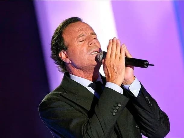 Julio Iglesias: avanza la investigación por abuso sexual y explotación laboral