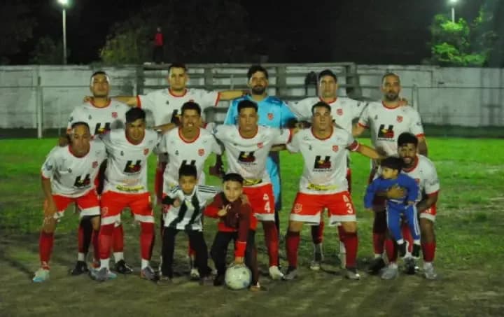 Cambá Cuá le ganó a Empedrado para subir a la cima del Oficial