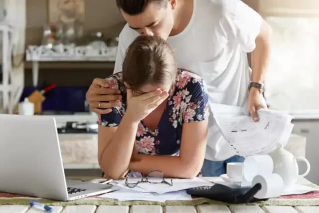 El 72% de los menores de 40 años se queda sin ingresos antes del fin de mes