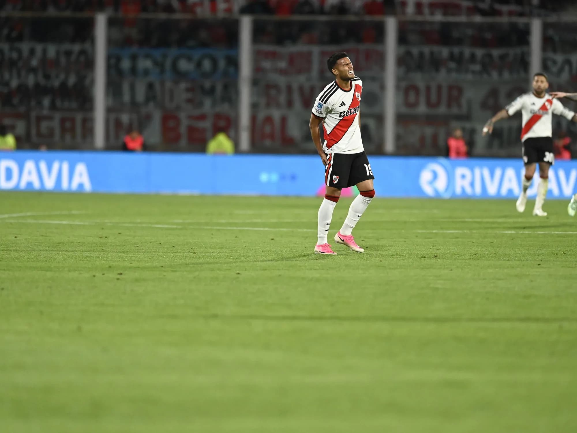 El jugador que River podría perder para el Superclásico