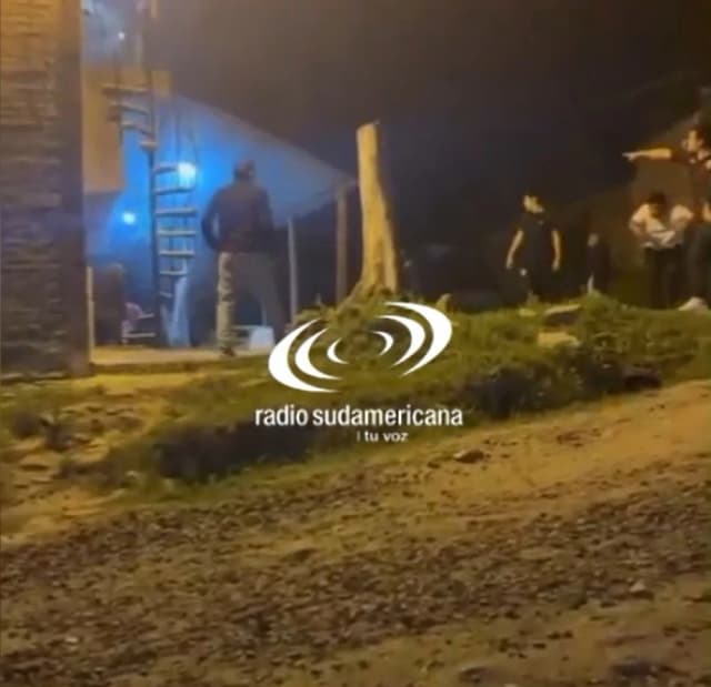 Vecinos apedrearon la vivienda de un supuesto abusador sexual