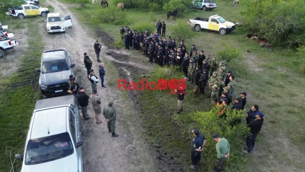 Sigue la búsqueda de la maestra rural en Corrientes: ordenaron la detención de uno de los peones que la escoltó hasta la escuela