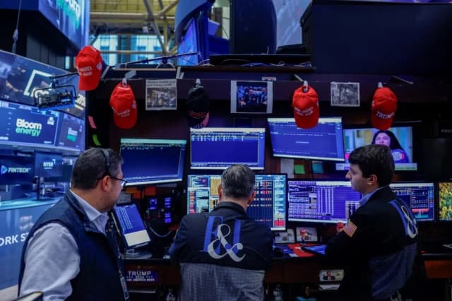 El riesgo país argentino se acerca otra vez a los 700 puntos, su nivel más alto en un año