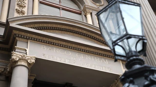 El BCRA desaceleró las compras, pero ya acumuló u$s1.000 millones en octubre