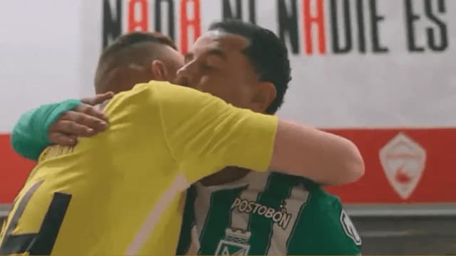 El gesto de Cardona con Armani en Atlético Nacional - TyC Sports