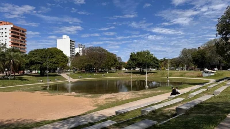 El piletón del parque Cambá Cuá quedó bajo agua y afectó los desagües