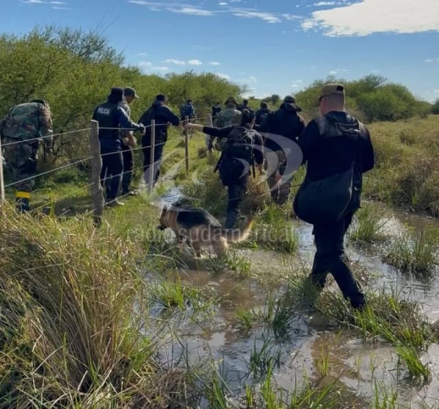 Tras detención del peón, continúa la intensa búsqueda de la maestra