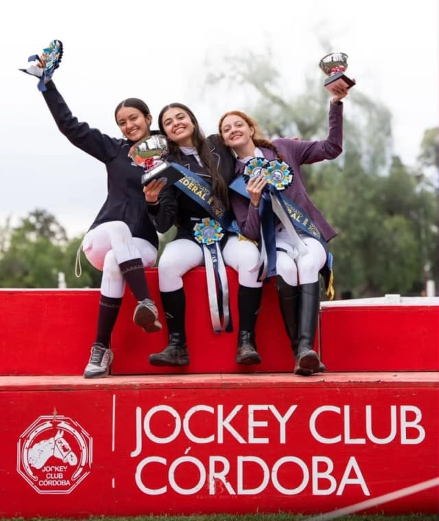 El Club Hípico Santa Catalina brilló en el Campeonato Federal de Saltos Hípicos