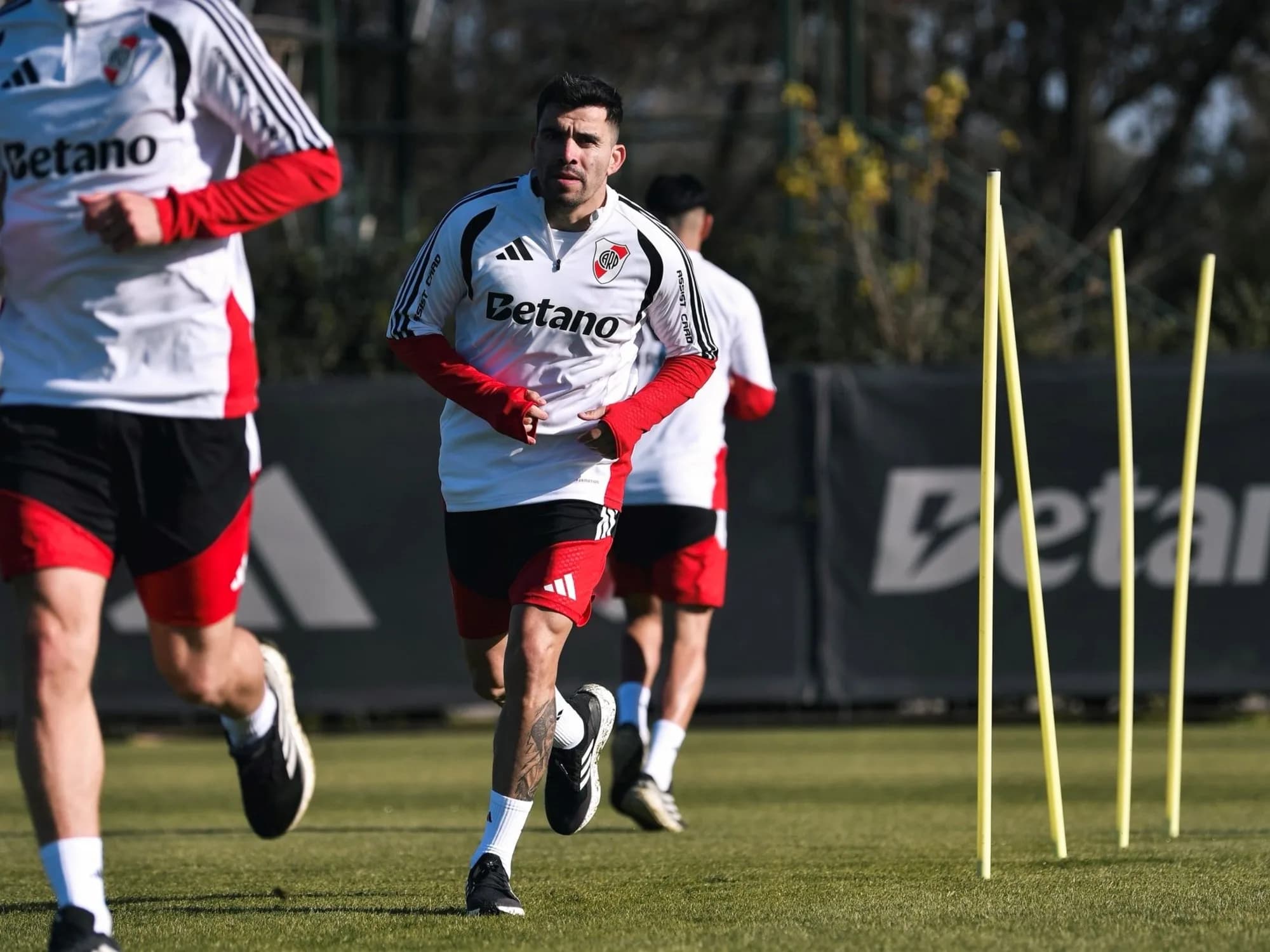 River volvió al trabajo: la pieza clave que es duda para el clásico ante Racing