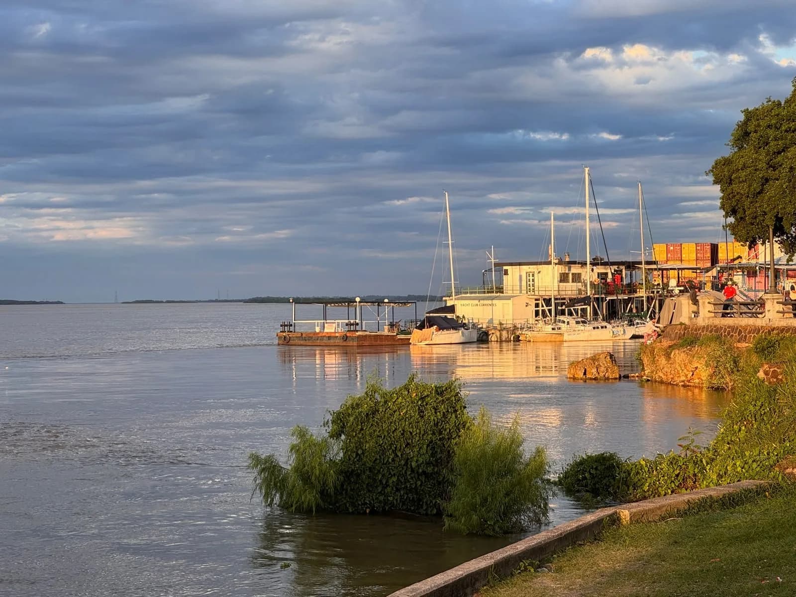 Advierten por lluvias abundantes y por un posible nuevo repunte del río Paraná