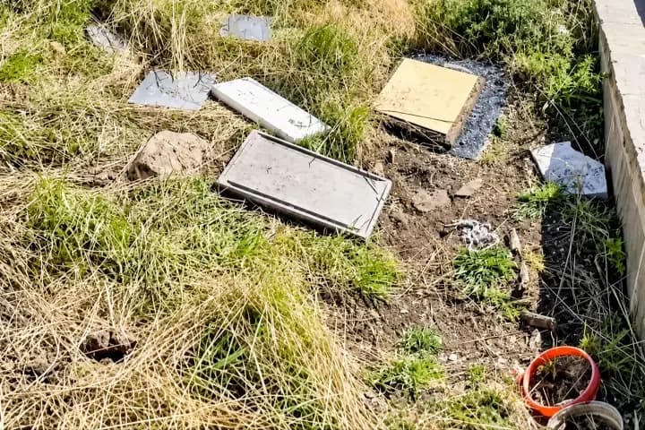 Denuncian vandalismo contra las ofrendas argentinas en el cementerio de Darwin