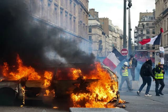 Violencia en Francia: advirtieron sobre la represión policial y el deterioro de los servicios públicos