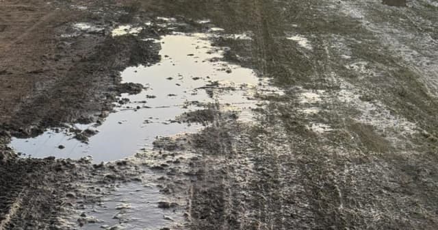 Polémica en Buenos Aires: aprueban una ley que permite a los municipios destinar el 100% de los recursos coparticipables para caminos rurales a obras hídricas