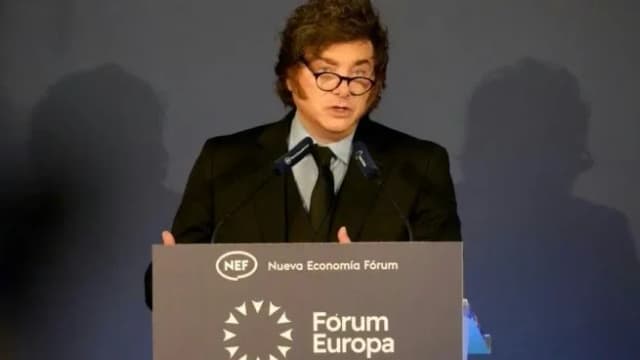 Milei calificó al presidente de España de "dictador" en una conferencia