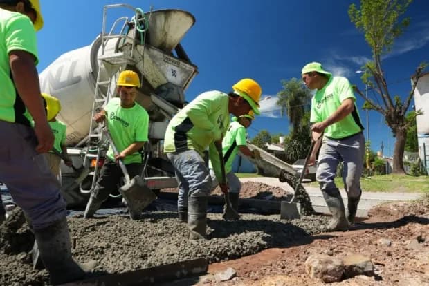 Avanza la pavimentación de la calle Cuba que conectará con la ruta 12