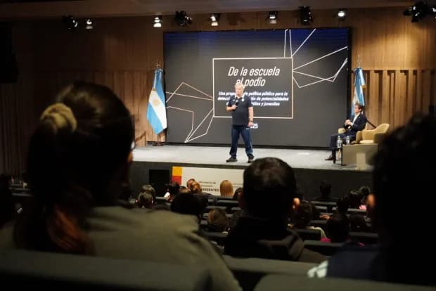 Educación Física: docentes correntinos se capacitaron con el especialista Horacio Anselmi