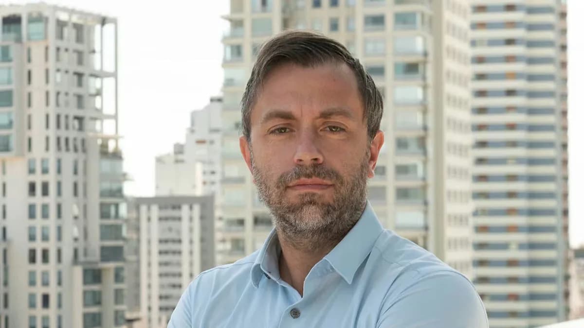 Para Furiase hay "castigo de más" con el riesgo país y aseguró que "no habrá pesos para correr al dólar"