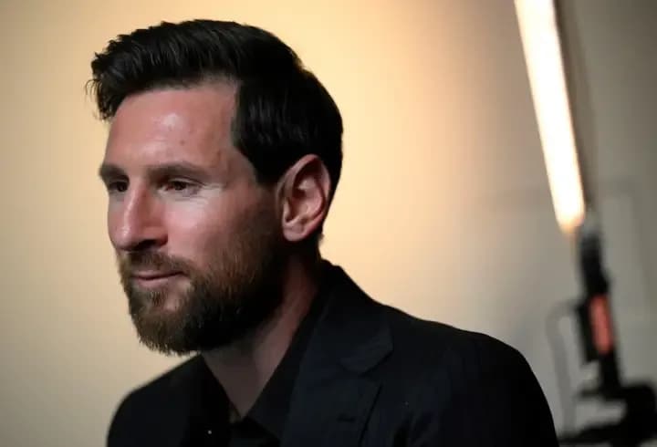 Messi recordó a su padre antes de recibir el premio en España