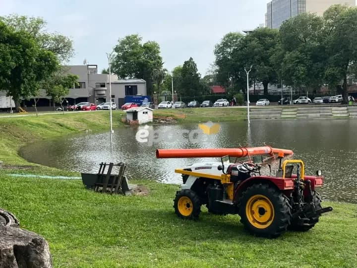 El piletón del parque Cambá Cuá quedó anegado y despliegan bombas para su desagote