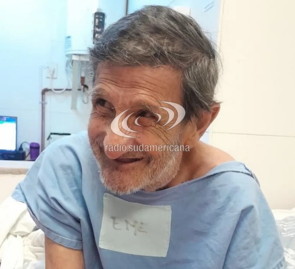 Piden ayuda para encontrar a los familiares de un hombre de 65 años