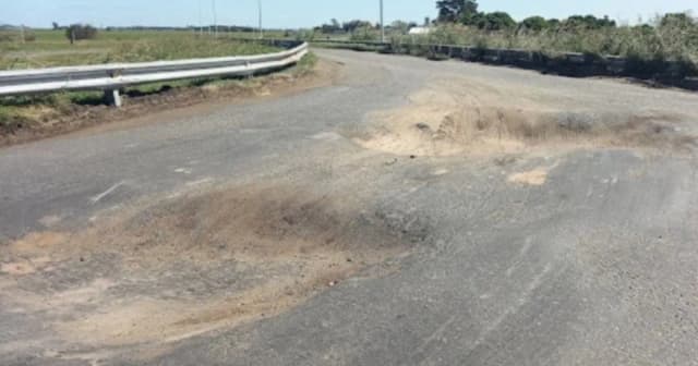 La manta corta que no devuelve recursos al campo