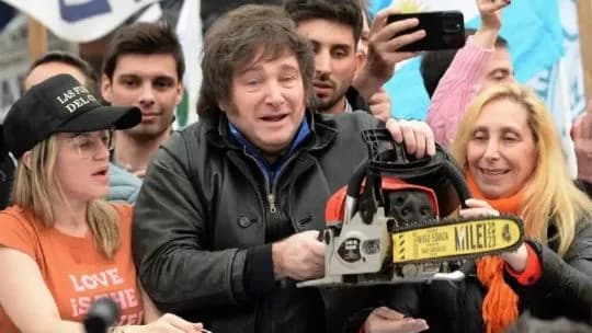 Milei se aferra al control de la inflación pero a la gente le preocupan sus ingresos