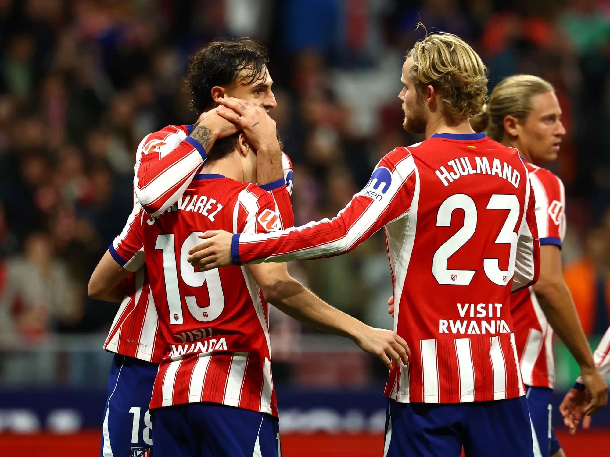Con gol de Julián, el Atlético de Madrid venció al Deportivo La Coruña y extendió su buen momento