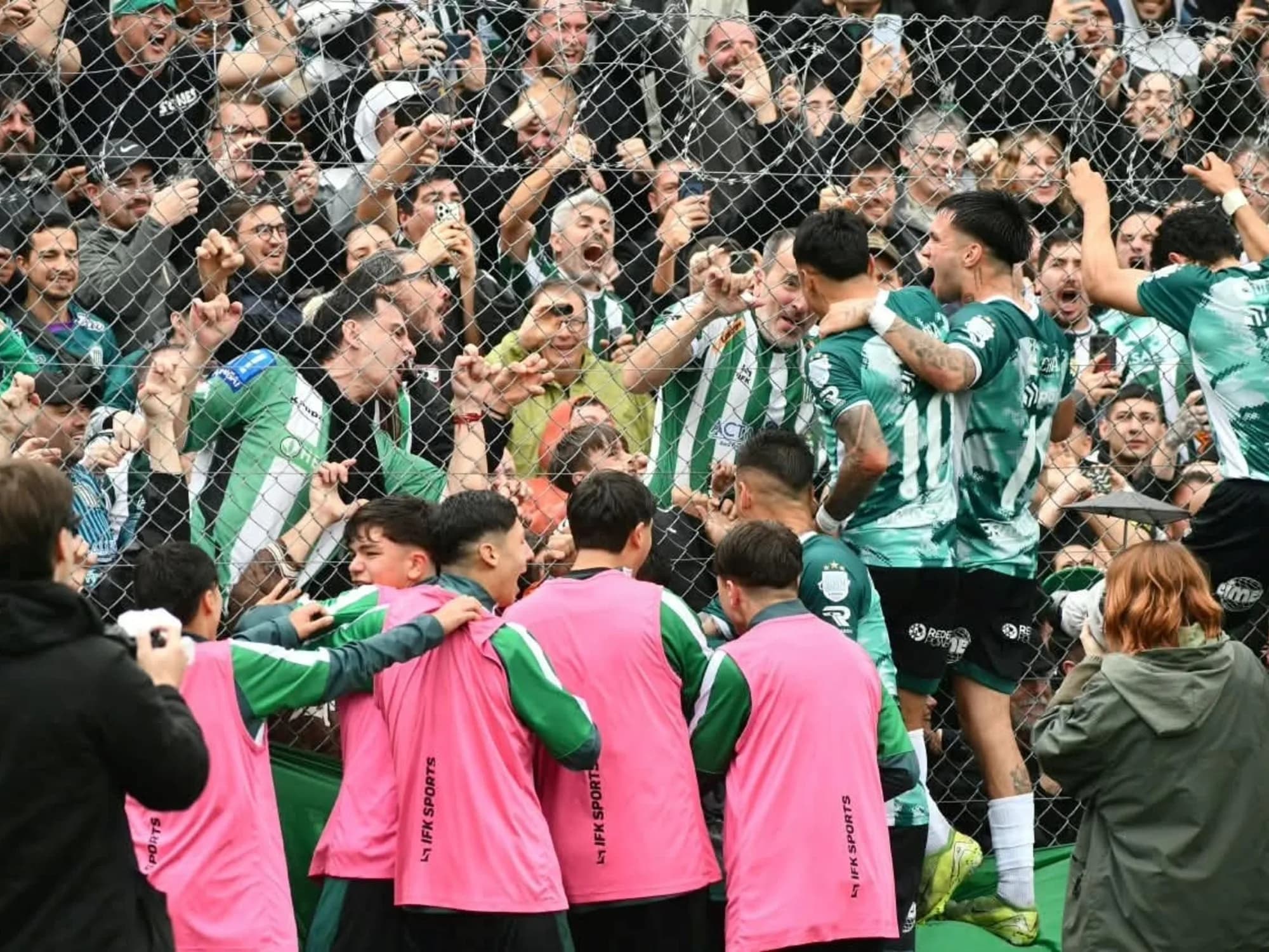 Excursionistas es campeón de la Primera B y jugará en la segunda división después de medio siglo