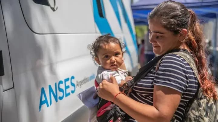 La Asignación por Hijo de los empleados  en blanco vale casi la mitad que en 2016