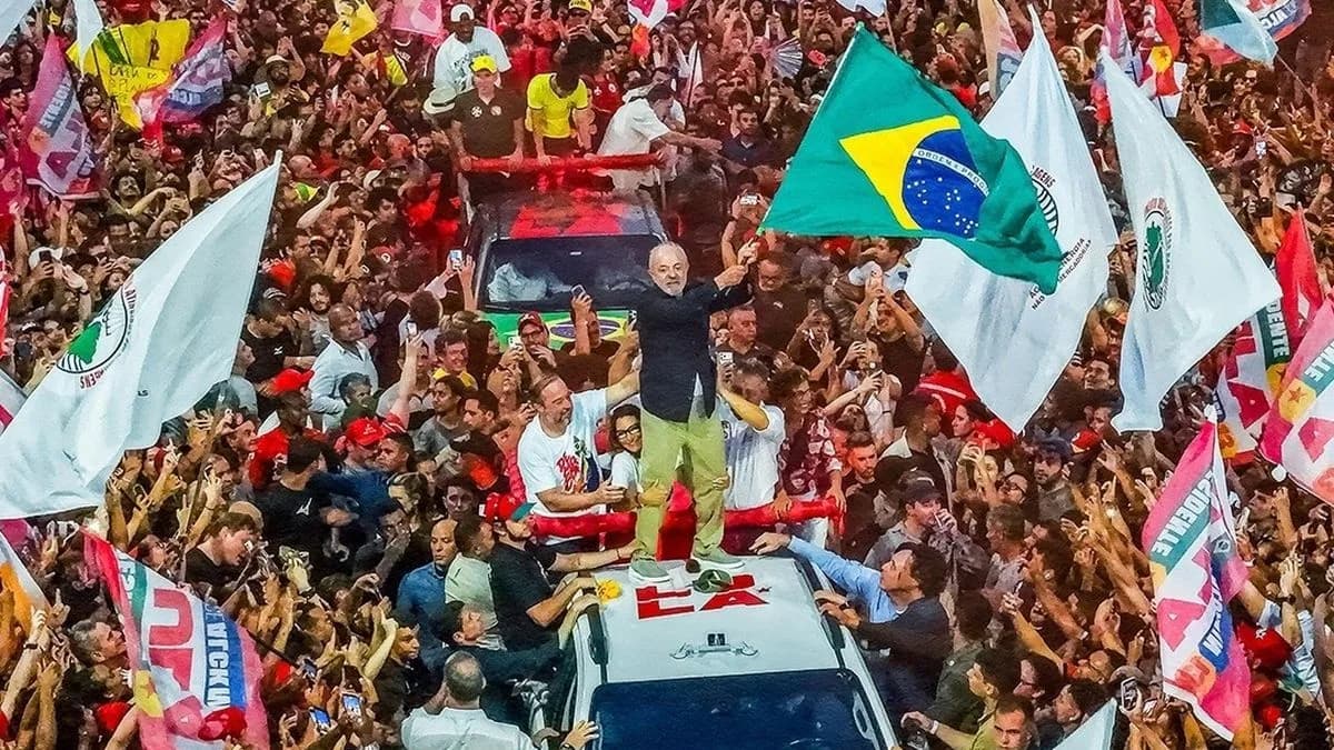 Lula da Silva o Flávio Bolsonaro: Brasil vota en una elección que mira el continente