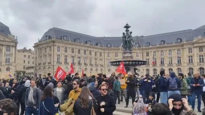 Francia: nuevas protestas con más de mil detenidos