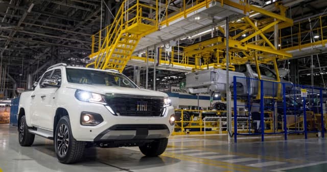 Las fábricas de Fiat y Peugeot terminan el año con vacaciones adelantadas y suspensiones